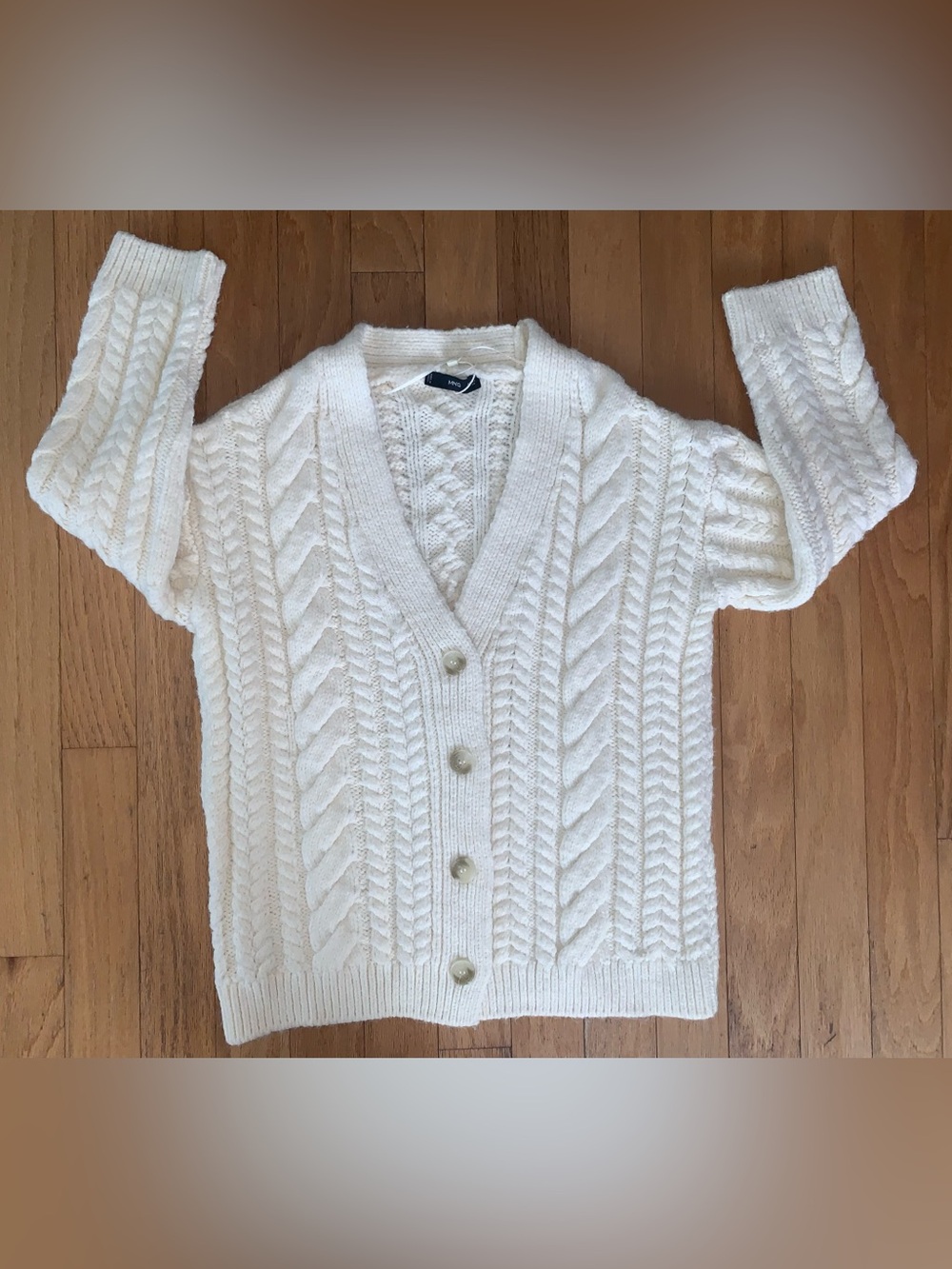 Mango Cream Oversized Chunky Cable-Knit Button-Front Cardigan, Small. - Picture 3 of 8